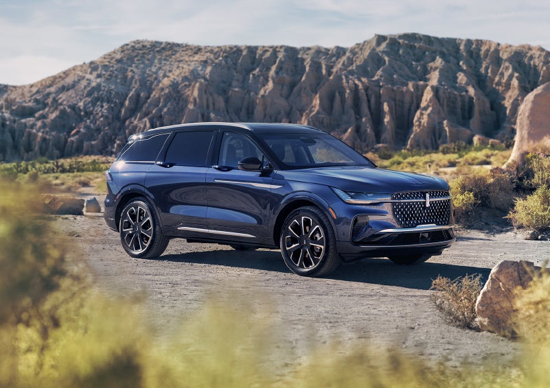 A 2024 Lincoln Nautilus® SUV is parked in a desert national park. | Gary Yeomans Lincoln in Daytona Beach FL