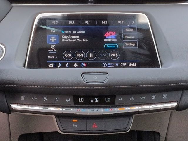 2023 Cadillac XT4 Luxury