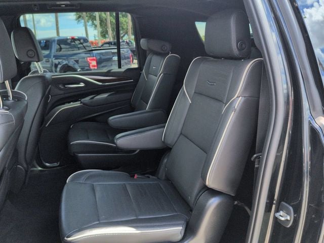2022 Cadillac Escalade ESV Premium