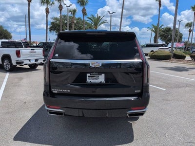 2022 Cadillac Escalade ESV Premium