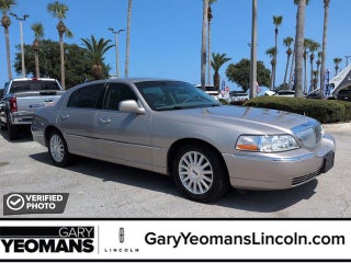 2003 Lincoln Town Car Executive