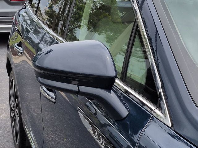 2019 Lincoln Nautilus Black Label