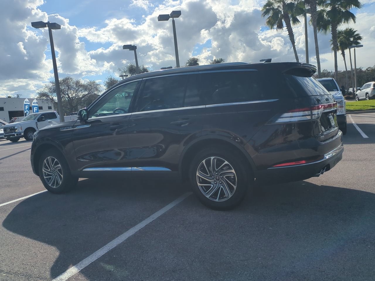 2023 Lincoln Aviator Standard