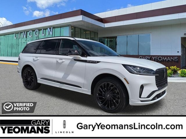 2026 Lincoln Aviator Reserve AWD's photo