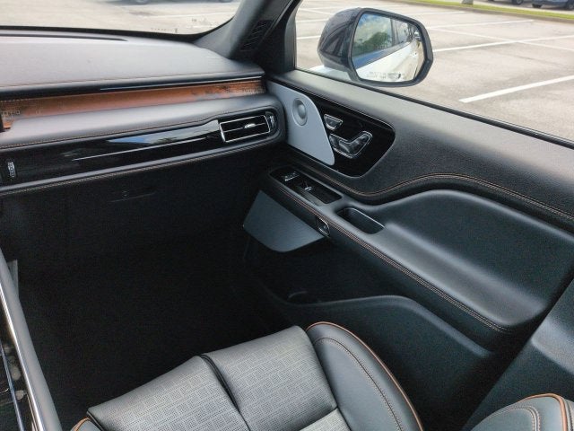 2027 Lincoln Aviator Black Label