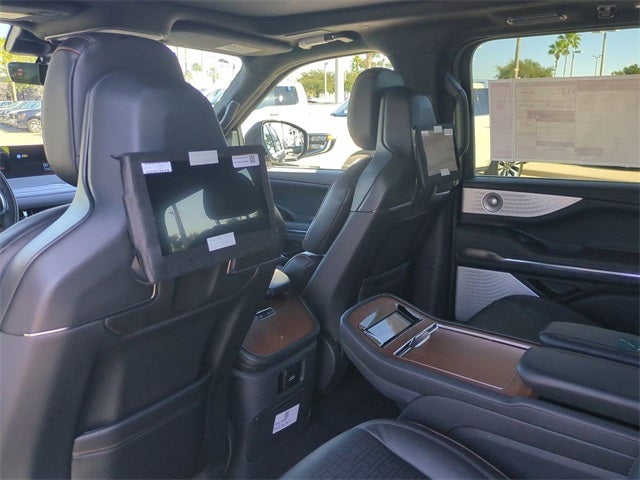 2025 Lincoln Navigator Black Label