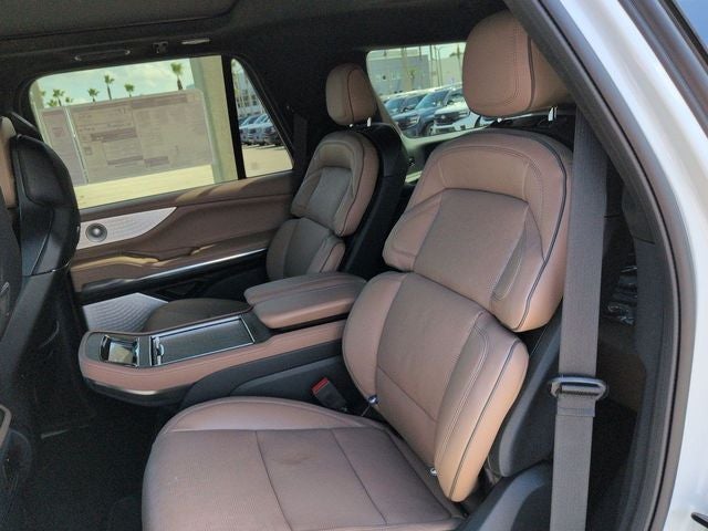 2027 Lincoln Navigator Black Label