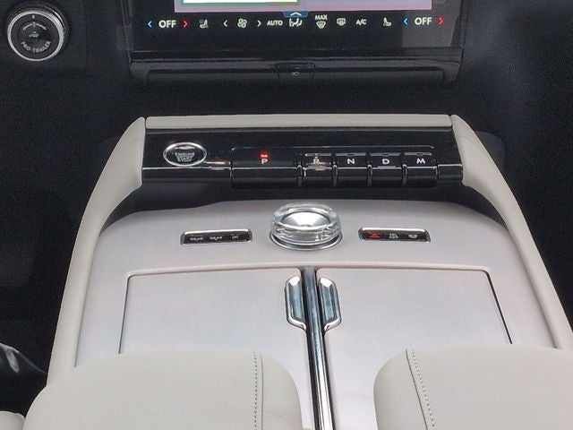 2026 Lincoln Navigator Premiere