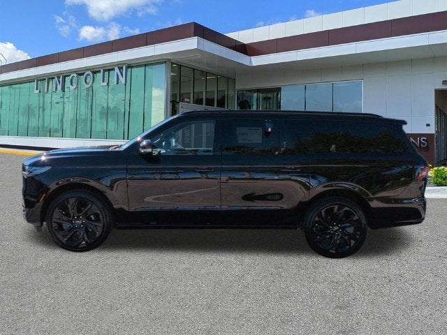 2027 Lincoln Navigator Reserve