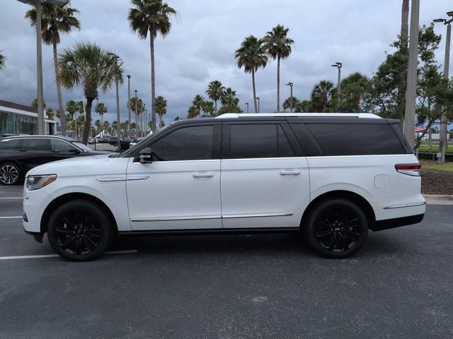 2022 Lincoln Navigator L Reserve