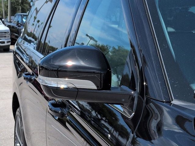 2027 Lincoln Navigator Black Label
