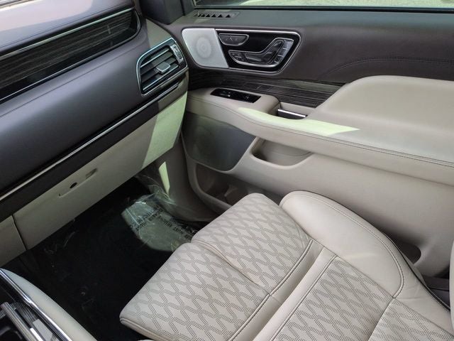 2022 Lincoln Navigator L Black Label
