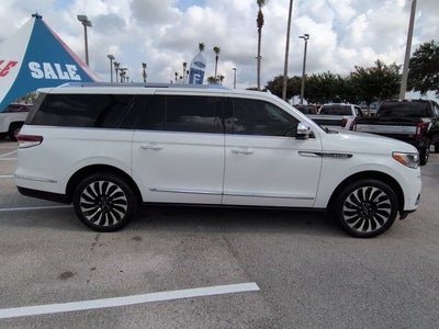 2022 Lincoln Navigator L Black Label