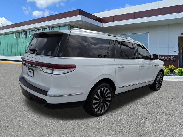 2022 Lincoln Navigator L Black Label