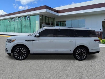 2022 Lincoln Navigator L Black Label