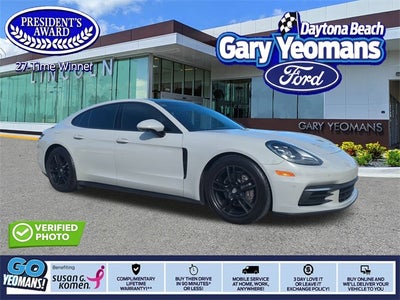 2018 Porsche Panamera 4