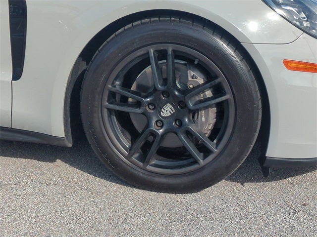 2018 Porsche Panamera 4
