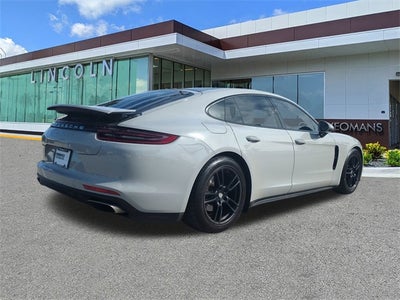 2018 Porsche Panamera 4