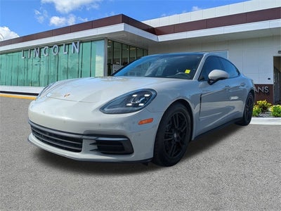 2018 Porsche Panamera 4