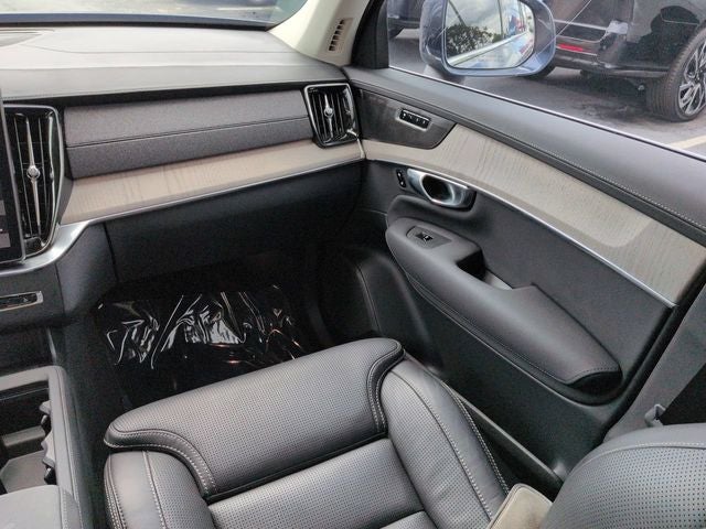 2025 Volvo XC90 Plug-In Hybrid T8 Ultra 7 Passenger 2025.5