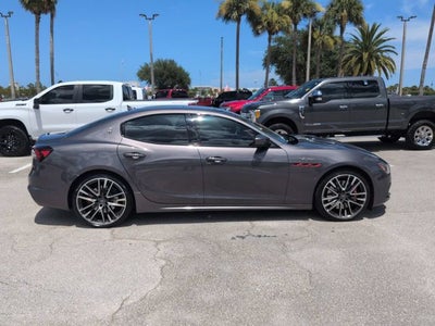 2022 Maserati Ghibli Trofeo
