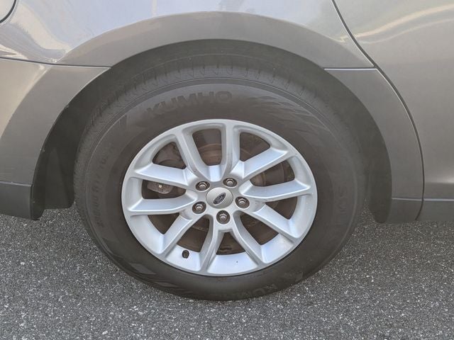 2014 Ford Taurus SE