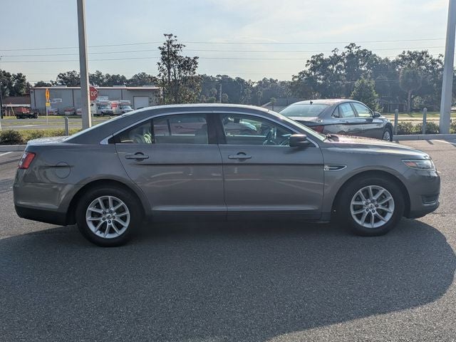 2014 Ford Taurus SE