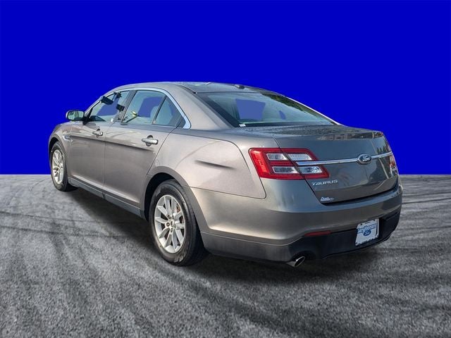 2014 Ford Taurus SE