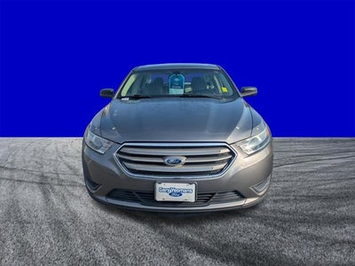 2014 Ford Taurus SE
