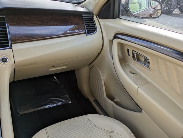 2015 Ford Taurus Limited