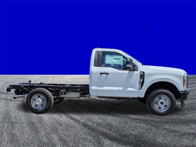 2025 Ford F-350SD XL 145 WB