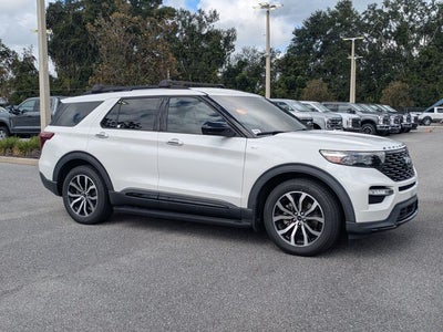 2022 Ford Explorer ST-Line
