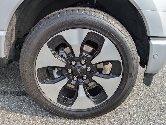 2023 Ford F-150 Lightning Platinum