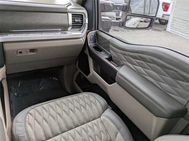 2025 Ford F-350SD Platinum