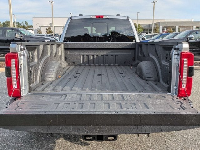 2027 Ford F-350SD Lariat DRW