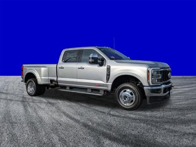 2027 Ford F-350SD Lariat DRW