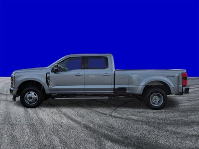 2027 Ford F-350SD Lariat DRW