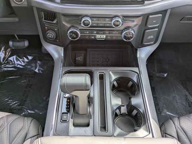 2026 Ford F-150 XLT BLACK WIDOW