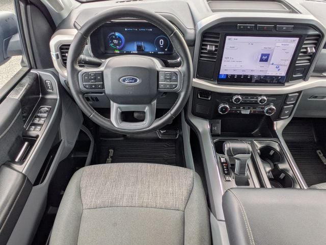 2023 Ford F-150 Lightning XLT