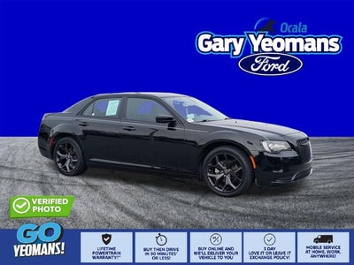2023 Chrysler 300 Touring
