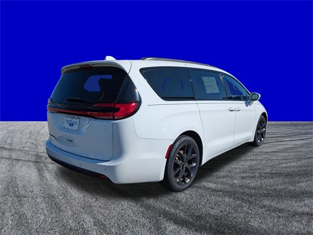 2021 Chrysler Pacifica Touring