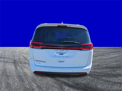 2021 Chrysler Pacifica Touring