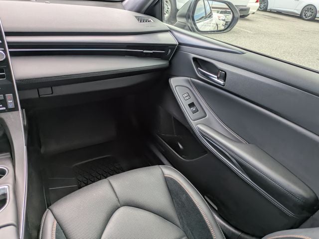 2022 Toyota Avalon Hybrid XSE