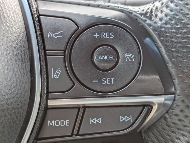 2022 Toyota Avalon Hybrid XSE