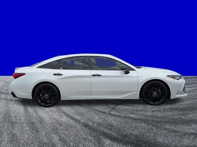 2022 Toyota Avalon Hybrid XSE