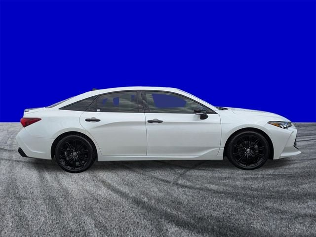 2022 Toyota Avalon Hybrid XSE