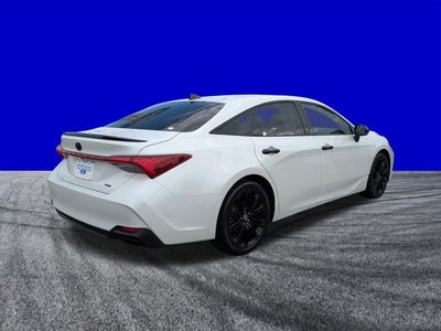 2022 Toyota Avalon Hybrid XSE