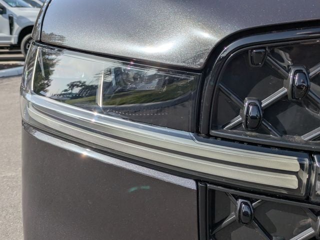2027 Lincoln Navigator Reserve