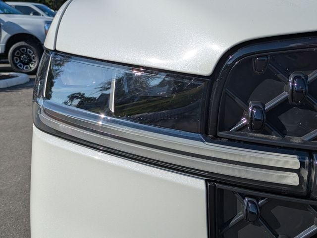 2027 Lincoln Navigator Reserve