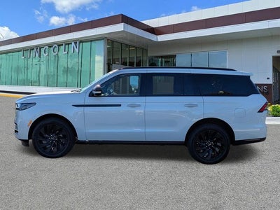 2027 Lincoln Navigator Reserve